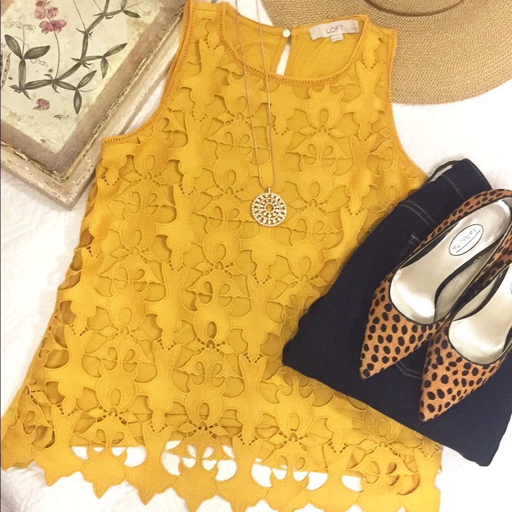 LOFT Appliqué Overlay Top